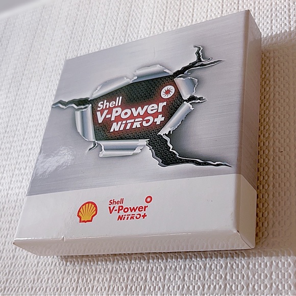 SHELL V-Power Nitro+ F1 Edition Keychain - Picture 1 of 2